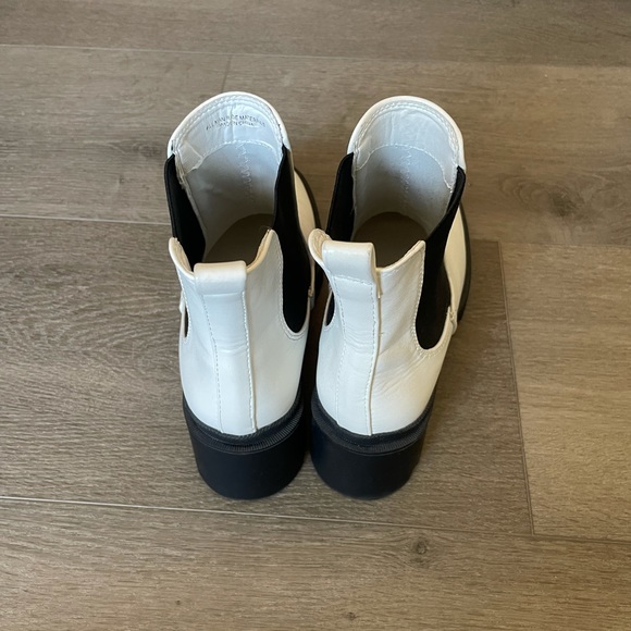 White lulus boots - Picture 5 of 5